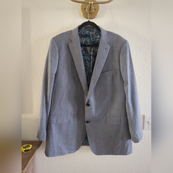 INDOCHINOMens Blazer Sport Coat Two Button Jacket WOOL Blend Plaid Gray Suit